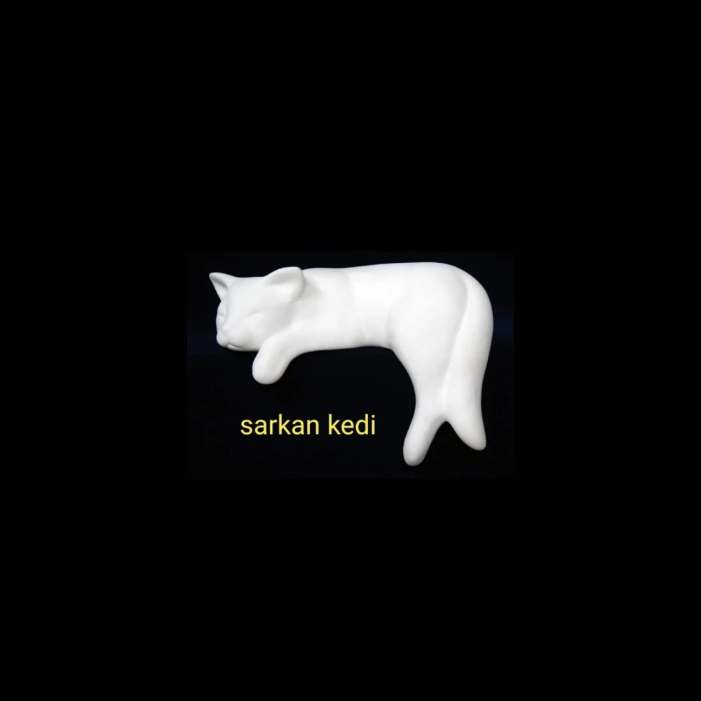 Büyük Sarkan Kedi Alçı Kalıbı
